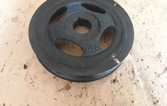 Toyota Yaris Crankshaft pulley 134700Q010