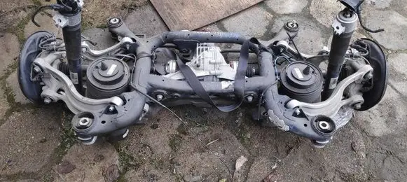 Volkswagen Touareg III Rear axle beam 277425039R