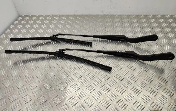 Mercedes-Benz GLK (X204) Front wiper blade arm A2048200944