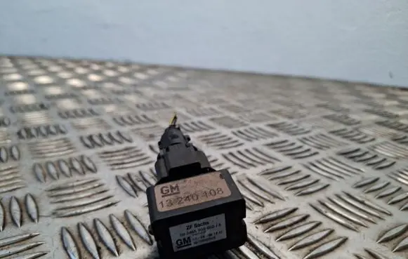 Opel Insignia A Sensor 13240108