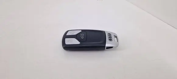 Audi A4 S4 B9 Ignition key/card 4M0959754T