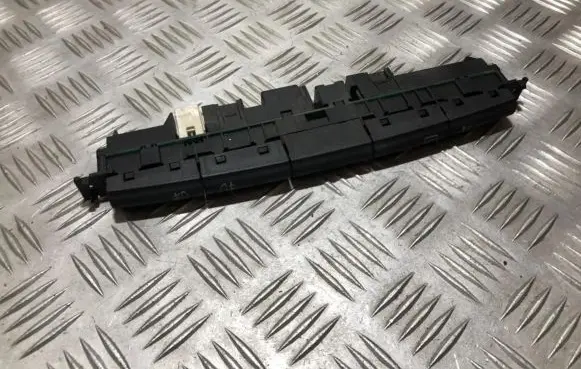 Fiat Bravo - Brava Windscreen/window heater switch