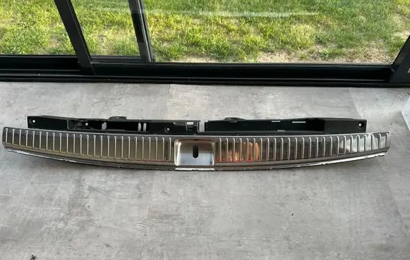 Mercedes-Benz E W213 (D) pillar trim (bottom) A2136903601 A2136900141
