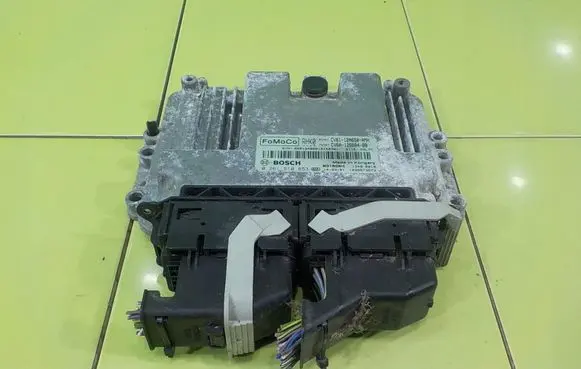 Ford Focus Engine control unit/module CV6112A650AMH