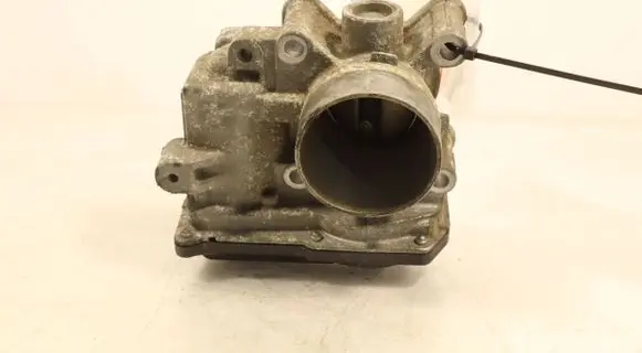 Renault Clio III Throttle body valve 8200568712B