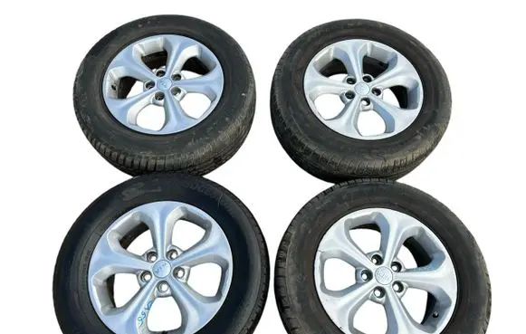 KIA Sorento R17 alloy rim 