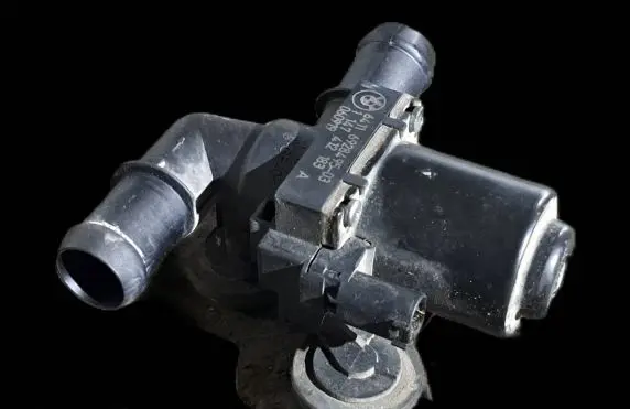 BMW X3 E83 Electric auxiliary coolant/water pump 6411692849503