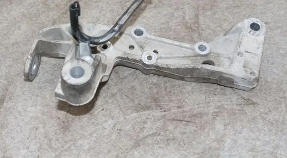 Skoda Octavia Mk2 (1Z) Front lower control arm/wishbone 1K0199295F