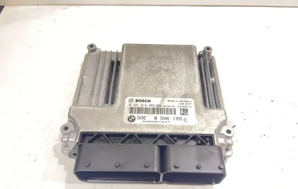 BMW 5 E60 E61 Engine control unit/module 8506199