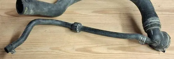 Volkswagen Caddy Engine coolant pipe/hose