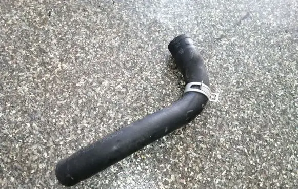 Hyundai Ioniq Engine coolant pipe/hose
