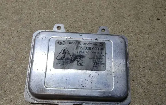 BMW 5 F10 F11 Headlight ballast module Xenon 5DV00900000 224912010461AH