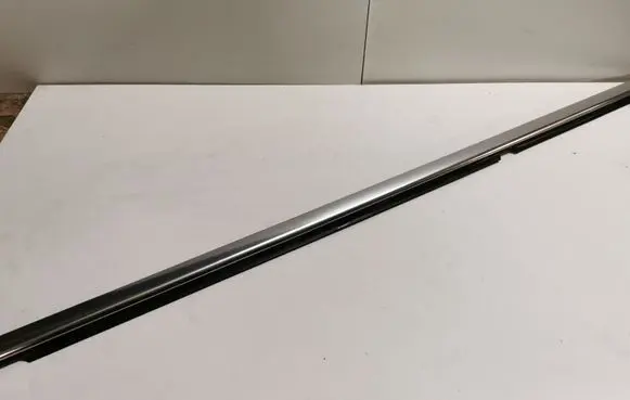 Mercedes-Benz E W212 Other front door trim element