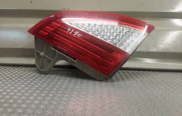 Ford Mondeo MK IV Tailgate rear/tail lights 7S7113A602