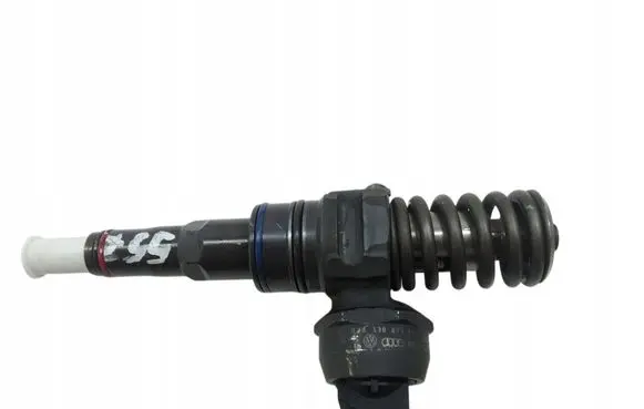 Seat Alhambra (Mk1) Fuel injector 038130073AK