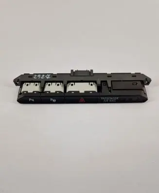Volkswagen PASSAT B8 Hazard light switch 3G0927132