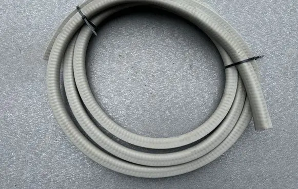 Nissan Patrol Y61 Rear door rubber seal (on body) 76925VC700