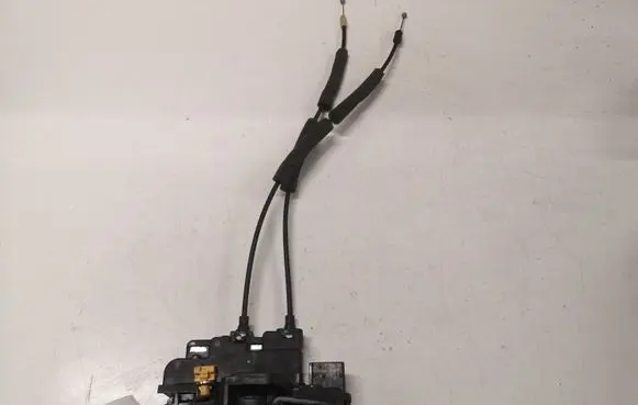 Chevrolet Captiva Front door lock