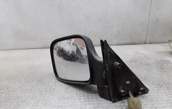 Isuzu Trooper Front door electric wing mirror E13010624