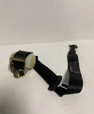 Volkswagen Golf Plus Rear seatbelt 5M0857805