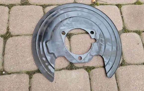 Opel Insignia B Rear brake disc plate dust cover 84145656