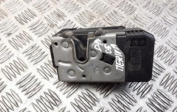 Opel Meriva A Front door lock 13154792