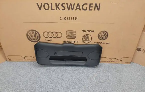 Audi Q3 8U Tailgate trim 8U0867979E 8U0.867.979.E