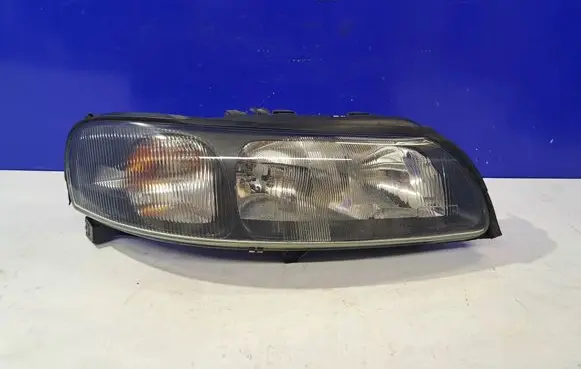 Volvo V70 Headlight/headlamp 89003894 8662923