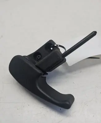 Engine bonnet (hood) release handle
