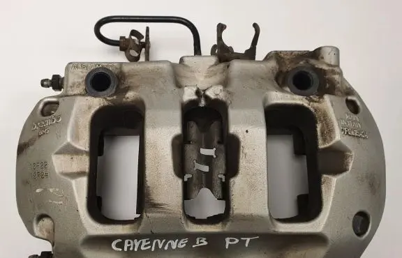 Porsche Cayenne (92A) Rear brake caliper 7P0615424