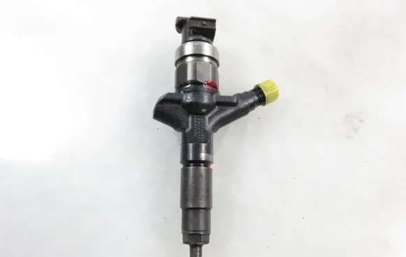 Subaru Forester SH Fuel injector 16613AA030