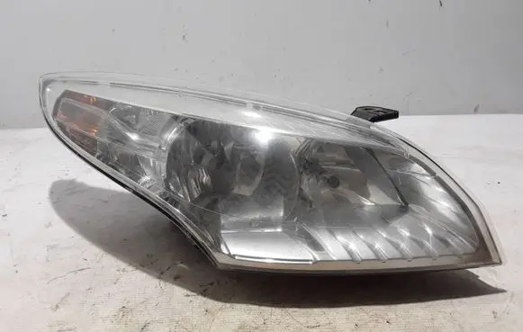 Renault Megane III Headlight/headlamp 260100017R