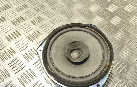 Mazda 2 Front door speaker D64066960 07318