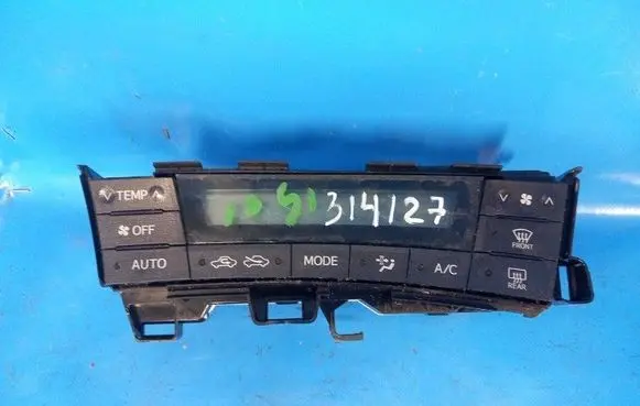 Toyota Prius (XW30) Air conditioning/heating control unit 5590047020