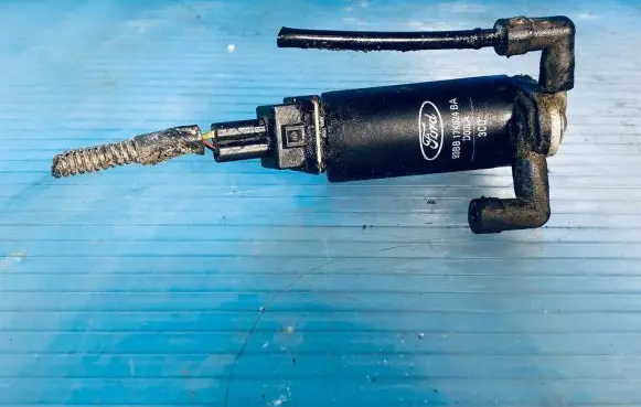 Ford Transit Windscreen/windshield washer pump 93BB17K624BA