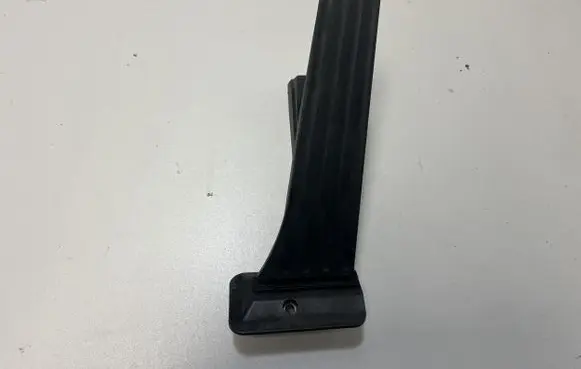 BMW M3 e92 Accelerator throttle pedal 6852644 6889822
