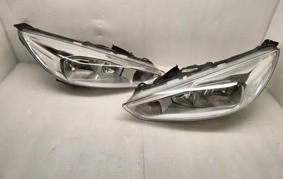 Ford Focus Headlight/headlamp