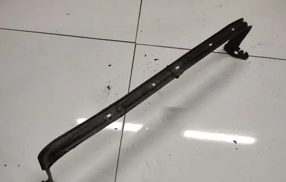 Ford C-MAX I Fuel tank mounting bracket 