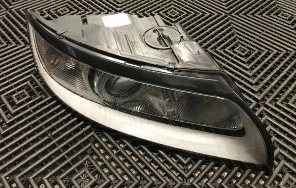 Volvo V50 Headlight/headlamp 31265695