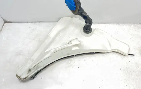Porsche Cayenne (9Y0 9Y3) Windshield washer fluid reservoir/tank 4M0955452D