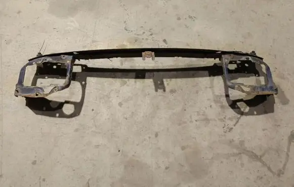 Renault Espace III Radiator support slam panel