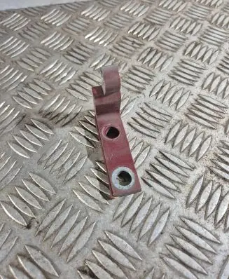 Volvo V40 Front door upper hinge 31424656