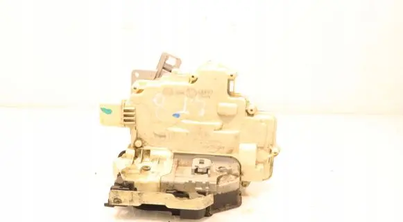 Audi A4 S4 B8 8K Rear door lock 8K0839015