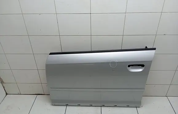 Audi A3 S3 8P Front door