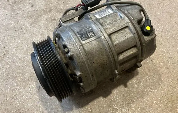 BMW X5 G05 Air conditioning (A/C) compressor (pump) 9890655