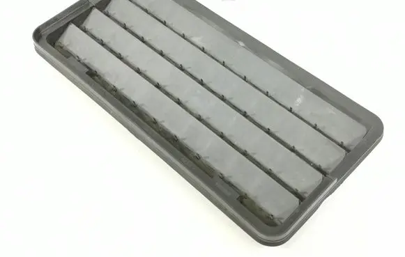 Quarter panel pressure vent