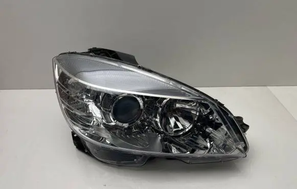 Mercedes-Benz C W204 Headlight/headlamp A2048200261