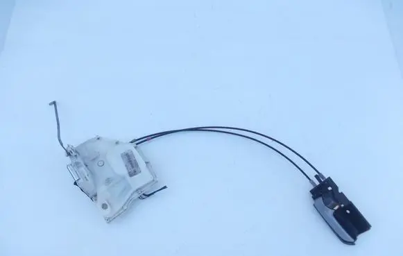 Opel Agila A Front door lock 8220251K60
