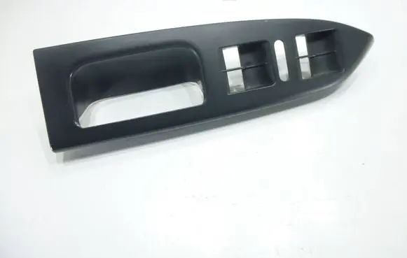 Volkswagen Touran II Front door window switch trim 1T1867371H