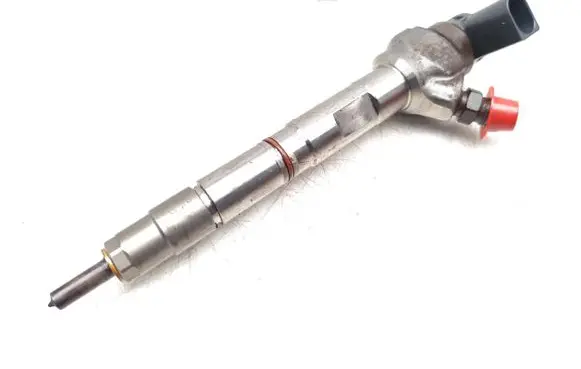 Audi A6 C7 Fuel injector 04L130277AE 0445110471